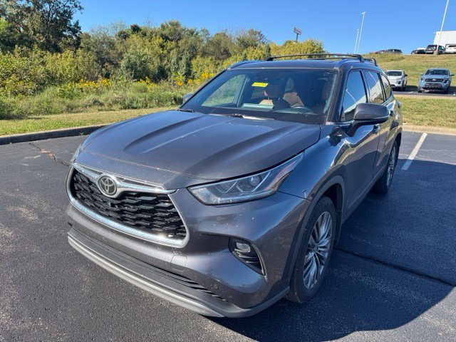 Used 2021 Toyota Highlander Platinum AWD/4WD image 7