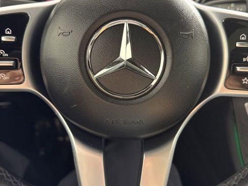 Used 2019 Mercedes-Benz E 300 4MATIC image 33
