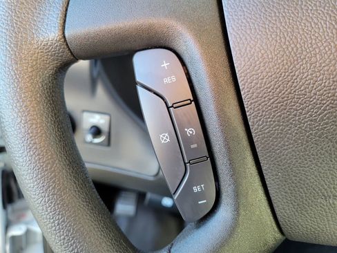 New 2025 Chevrolet Express 2500 w/ Driver Convenience Package image 7