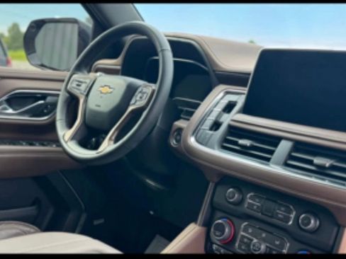 Used 2023 Chevrolet Tahoe High Country image 5