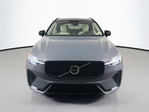 Used 2024 Volvo XC60 B5 Plus AWD/4WD image 2