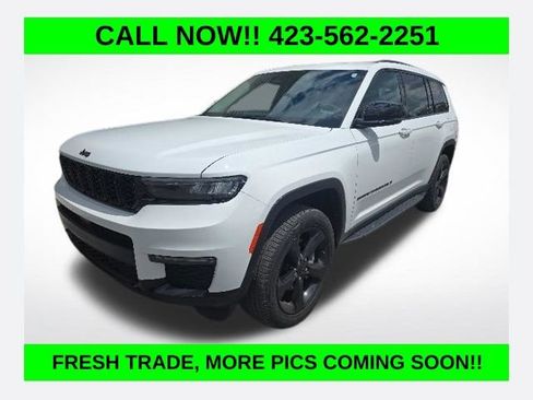 Used 2023 Jeep Grand Cherokee L Limited w/ Black Appearance Package AWD/4WD image 1
