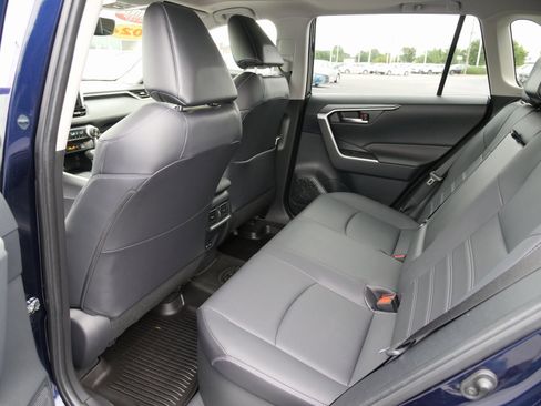 Used 2024 Toyota RAV4 XLE Premium image 14