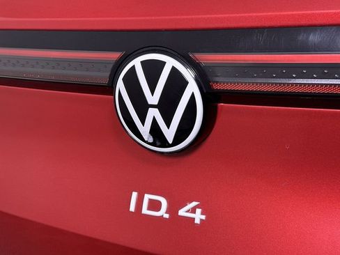 Used 2021 Volkswagen ID.4 Pro S w/ Gradient Package image 32