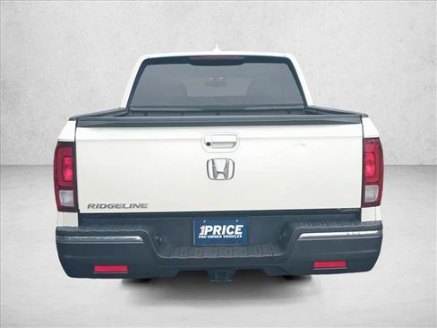 Used 2017 Honda Ridgeline RTL-T image 6