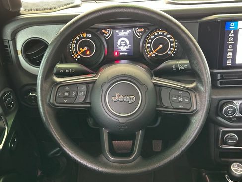 Used 2025 Jeep Gladiator Sport AWD/4WD image 16