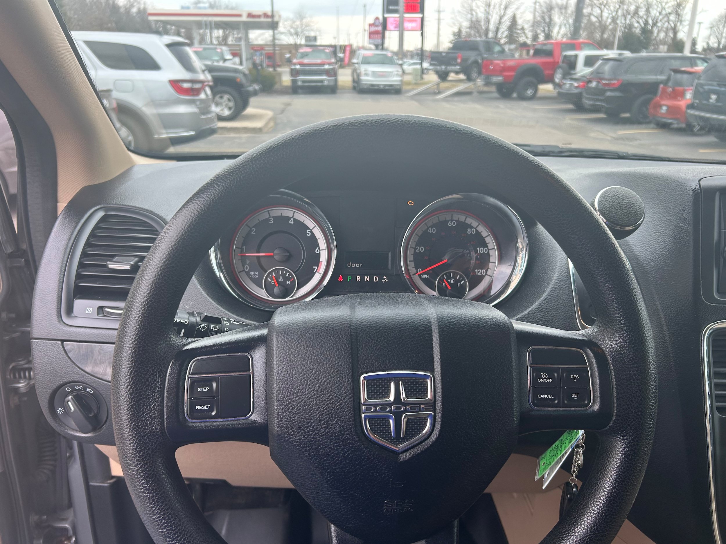 Used 2016 Dodge Grand Caravan SE w/ Quick Order Package 29E SE FWD image 7