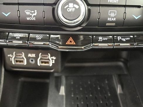 Used 2025 Dodge Durango R/T AWD/4WD image 31