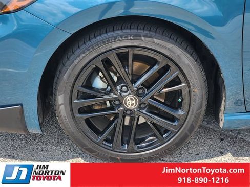 Used 2025 Toyota Camry SE w/ Convenience Package AWD/4WD image 13