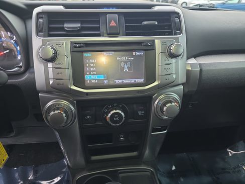 Used 2014 Toyota 4Runner SR5 image 20