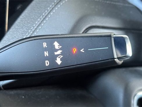 Used 2025 GMC Yukon XL Denali image 23