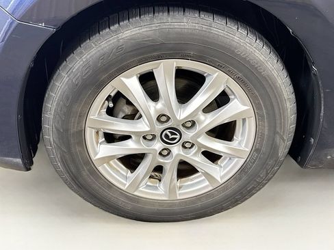 Used 2016 MAZDA MAZDA3 i Sport w/ Preferred Equipment Package FWD image 37