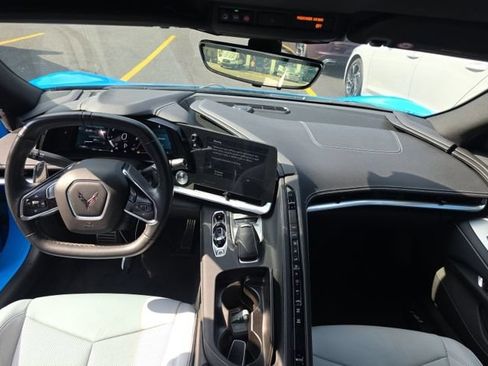 Used 2023 Chevrolet Corvette Stingray Convertible w/ 1LT RWD image 8