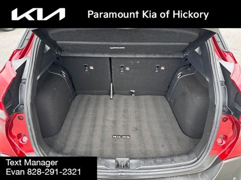 Used 2020 Nissan Kicks SV FWD image 11
