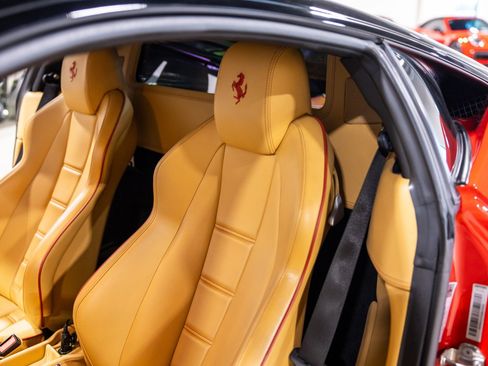 Used 2012 Ferrari 458 Italia Coupe RWD image 39