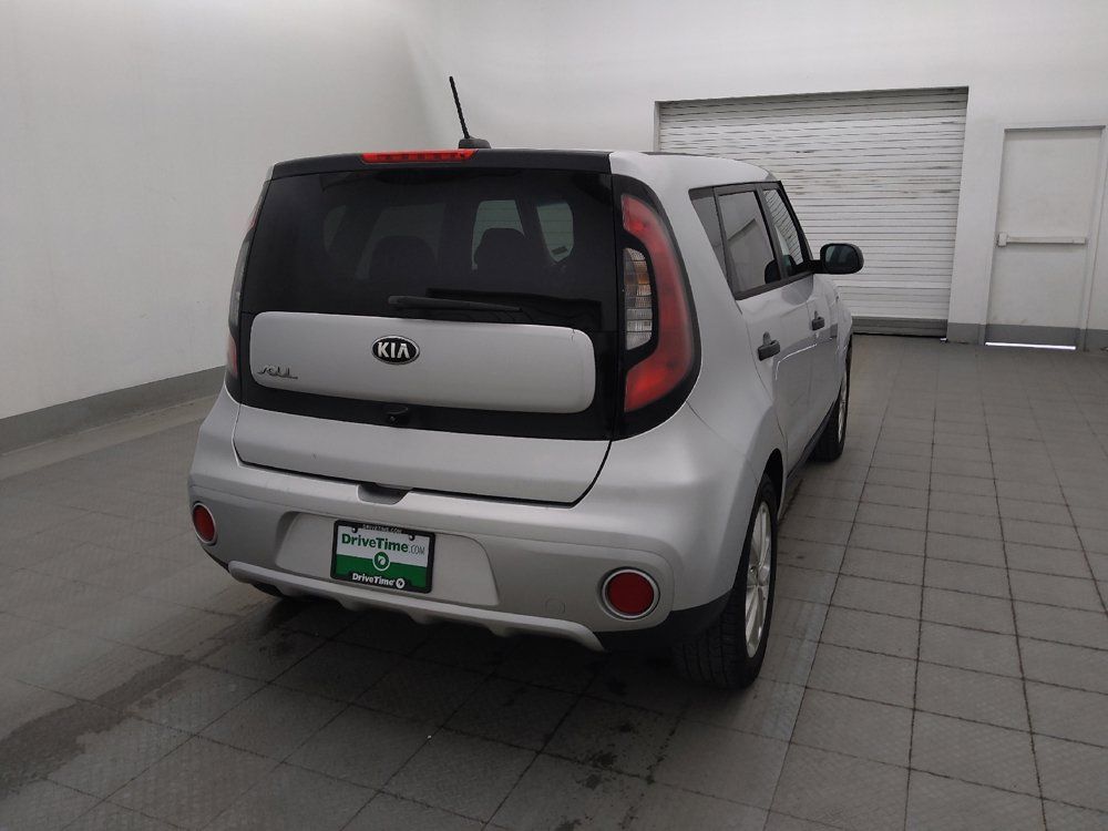 Used 2017 Kia Soul + FWD image 9