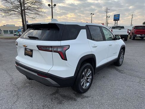 Used 2025 Chevrolet Equinox LT image 7