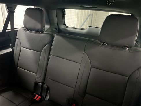 New 2026 Chevrolet Suburban Z71 w/ Z71 Off-Road Package image 30