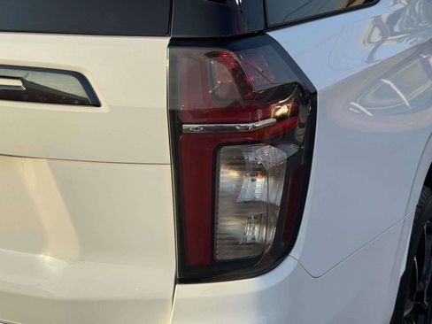 Used 2021 Chevrolet Tahoe RST w/ Luxury Package RWD image 16