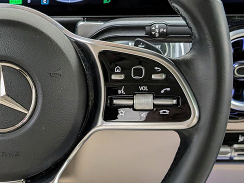 Used 2023 Mercedes-Benz EQB 300 4MATIC w/ Exclusive Package image 38