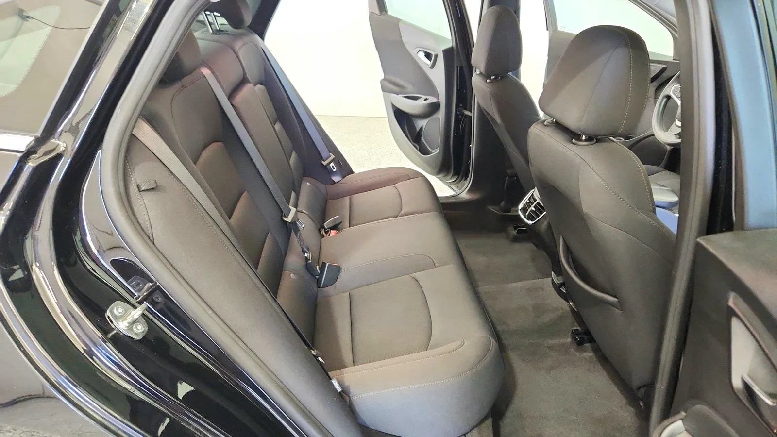 Used 2024 Chevrolet Malibu LT FWD image 28
