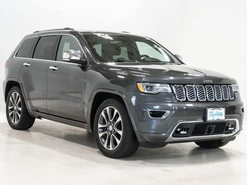 Used 2017 Jeep Grand Cherokee Overland w/ Jeep Active Safety Group image 6