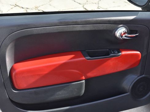 Used 2015 FIAT 500 Lounge w/ Luxury Leather Package image 32