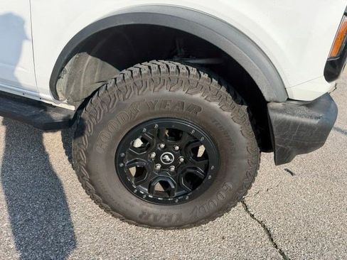 Used 2022 Ford Bronco Wildtrak AWD/4WD image 17