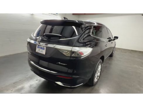 Used 2022 Buick Enclave Avenir w/ Avenir Technology Package FWD image 8