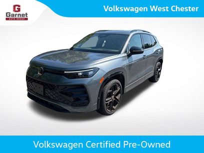 Certified 2025 Volkswagen Tiguan SE R-Line