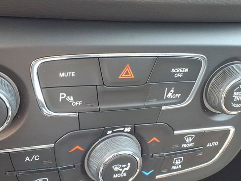 Used 2021 Jeep Compass Limited AWD/4WD image 17