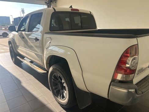 Used 2015 Toyota Tacoma PreRunner w/ SR5 Package image 9