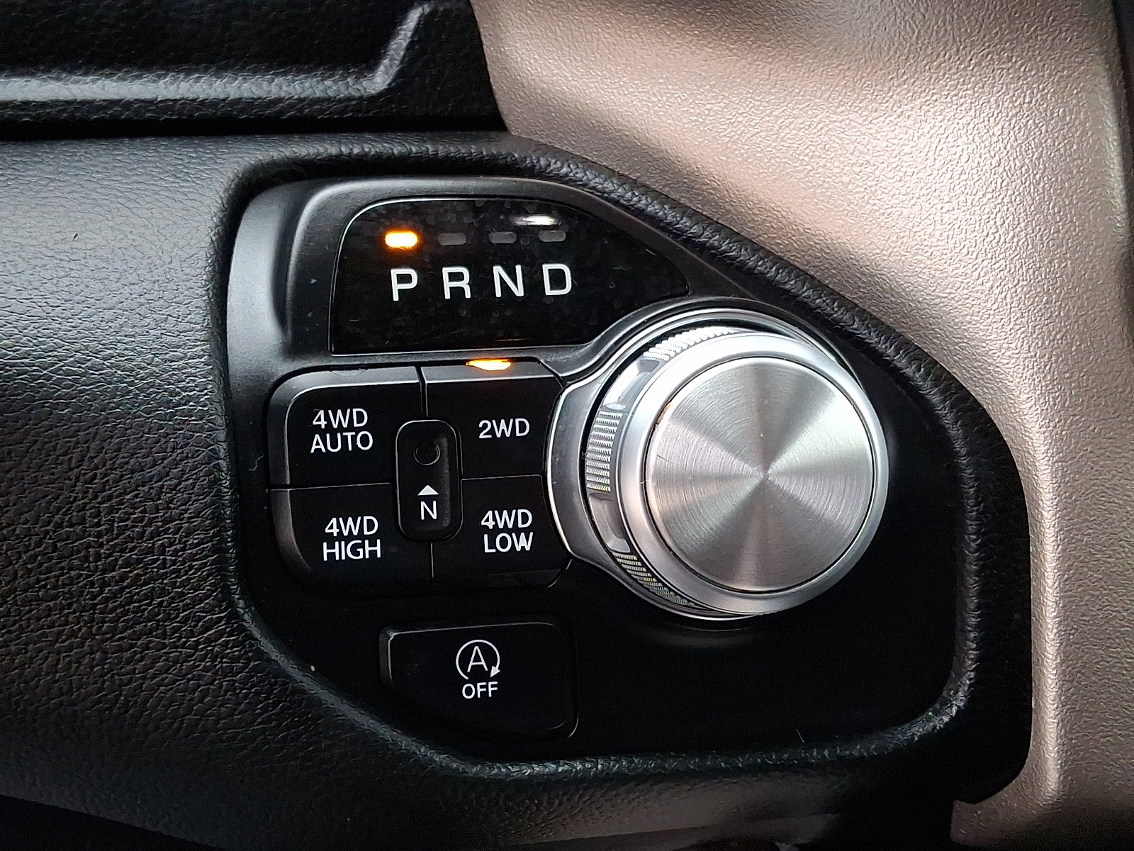 Used 2019 RAM 1500 Laramie AWD/4WD image 15