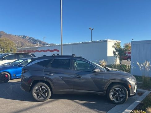 Used 2025 Hyundai Tucson SEL image 2