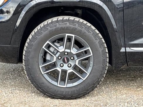 New 2026 GMC Terrain AT4 w/ Convenience Package III image 32