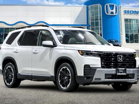 New 2026 Honda Pilot Touring image 6