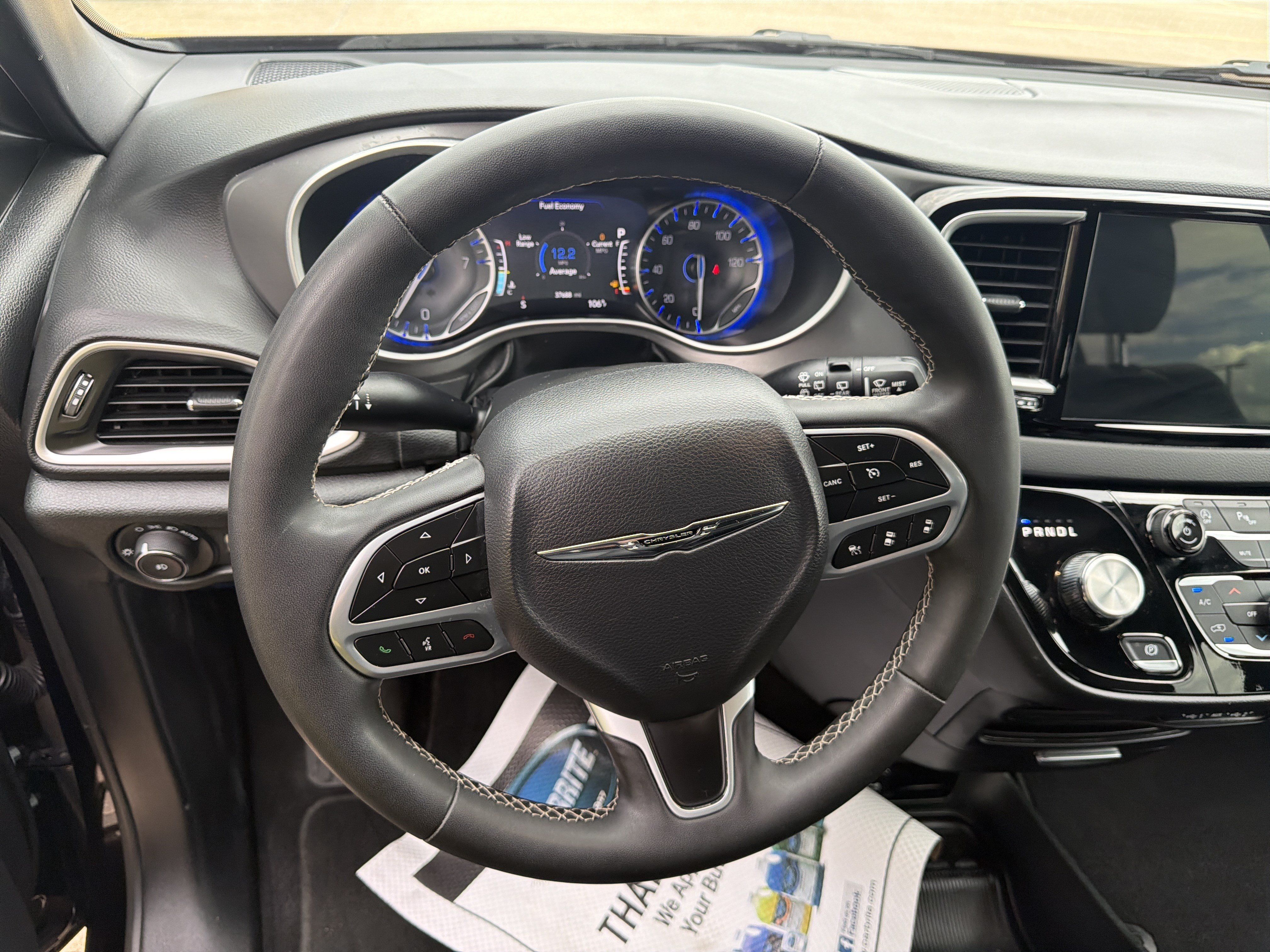 Used 2025 Chrysler Pacifica Select FWD image 16
