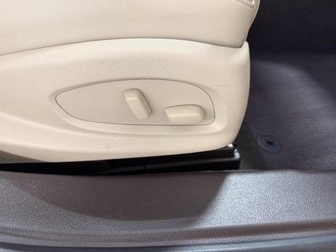 Used 2014 Buick LaCrosse Leather image 24