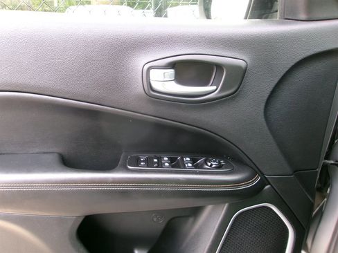 Used 2019 Jeep Compass Latitude w/ Popular Equipment Group image 21