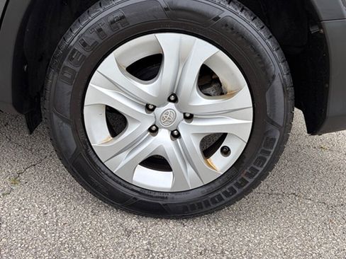 Used 2013 Toyota RAV4 LE FWD image 28
