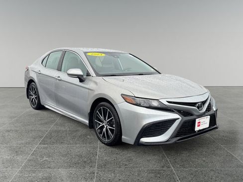Certified 2023 Toyota Camry SE image 7