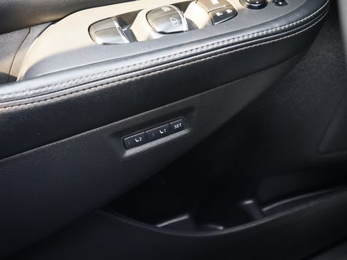 Used 2016 Nissan Murano SL AWD/4WD image 19