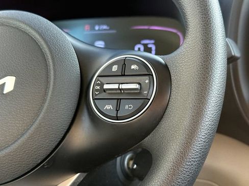 Used 2024 Kia Soul LX w/ Option Group 015 FWD image 27
