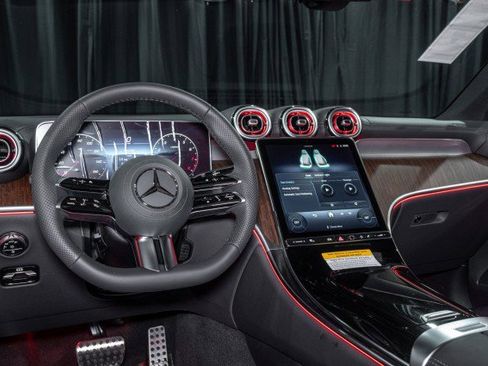 New 2026 Mercedes-Benz GLC 300 4MATIC image 18