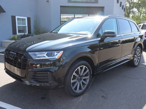 Used 2023 Audi Q7 2.0T Premium Plus w/ Premium Plus Package AWD/4WD image 2