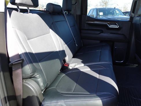 Used 2024 GMC Sierra 1500 Elevation image 30