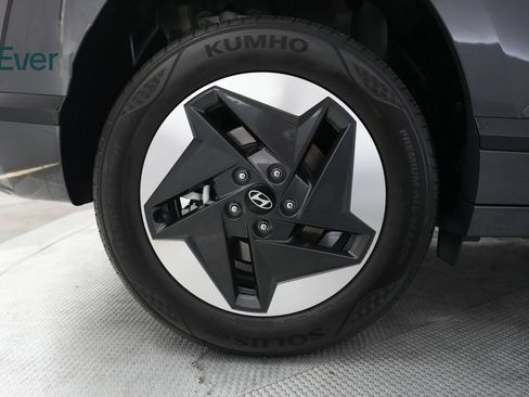 Used 2024 Hyundai Kona Limited FWD image 22