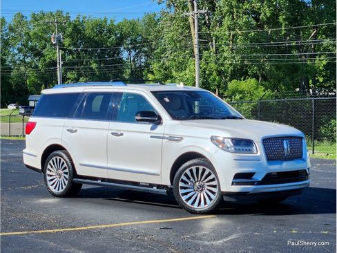 Used 2019 Lincoln Navigator Reserve w/ Cargo Package AWD/4WD image 11
