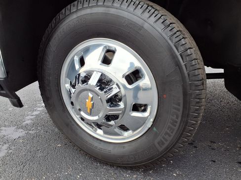 Used 2025 Chevrolet Silverado 3500 LTZ w/ LTZ Plus Package image 40