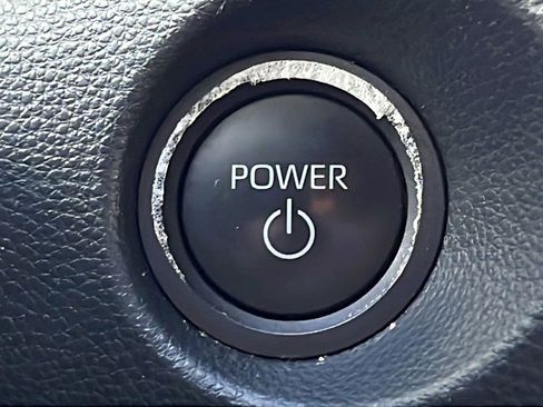 Used 2024 Toyota Corolla Cross AWD Hybrid image 21